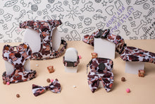 Load image into Gallery viewer, Bit Of A Coo - Bow tie
