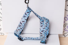 Load image into Gallery viewer, Blue Lightning Adjustable H Shape Harness
